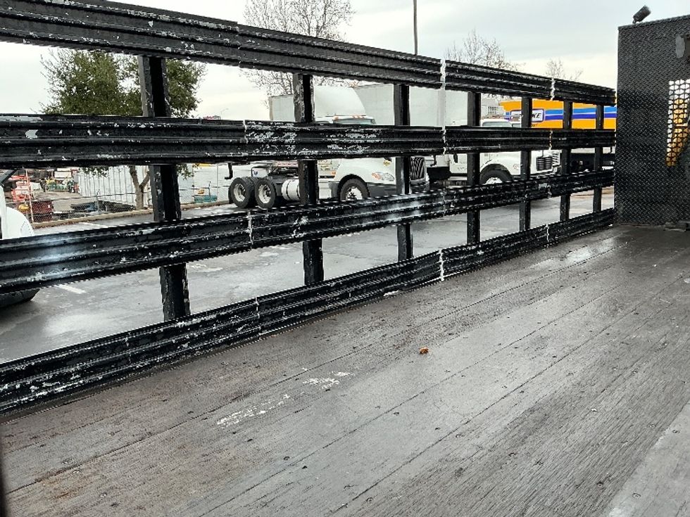 Flatbed Truck-Light and Medium Duty Trucks-Ford-2012-F450-Sacramento-CA-113,677\n\t\tmiles-$ 33,000 - Image 11