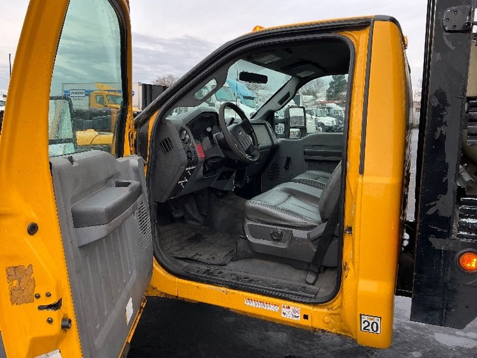 Flatbed Truck-Light and Medium Duty Trucks-Ford-2012-F450-Sacramento-CA-113,677\n\t\tmiles-$ 33,000 - Image 16