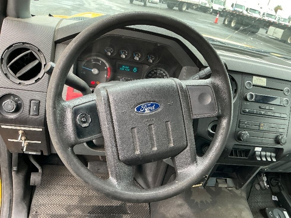 Flatbed Truck-Light and Medium Duty Trucks-Ford-2012-F450-Sacramento-CA-113,677\n\t\tmiles-$ 33,000 - Image 18