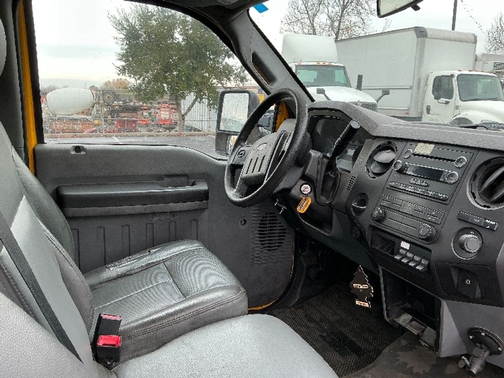 Flatbed Truck-Light and Medium Duty Trucks-Ford-2012-F450-Sacramento-CA-113,677\n\t\tmiles-$ 33,000 - Image 19