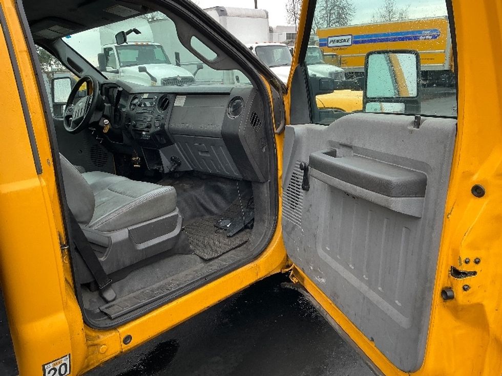 Flatbed Truck-Light and Medium Duty Trucks-Ford-2012-F450-Sacramento-CA-113,677\n\t\tmiles-$ 33,000 - Image 20