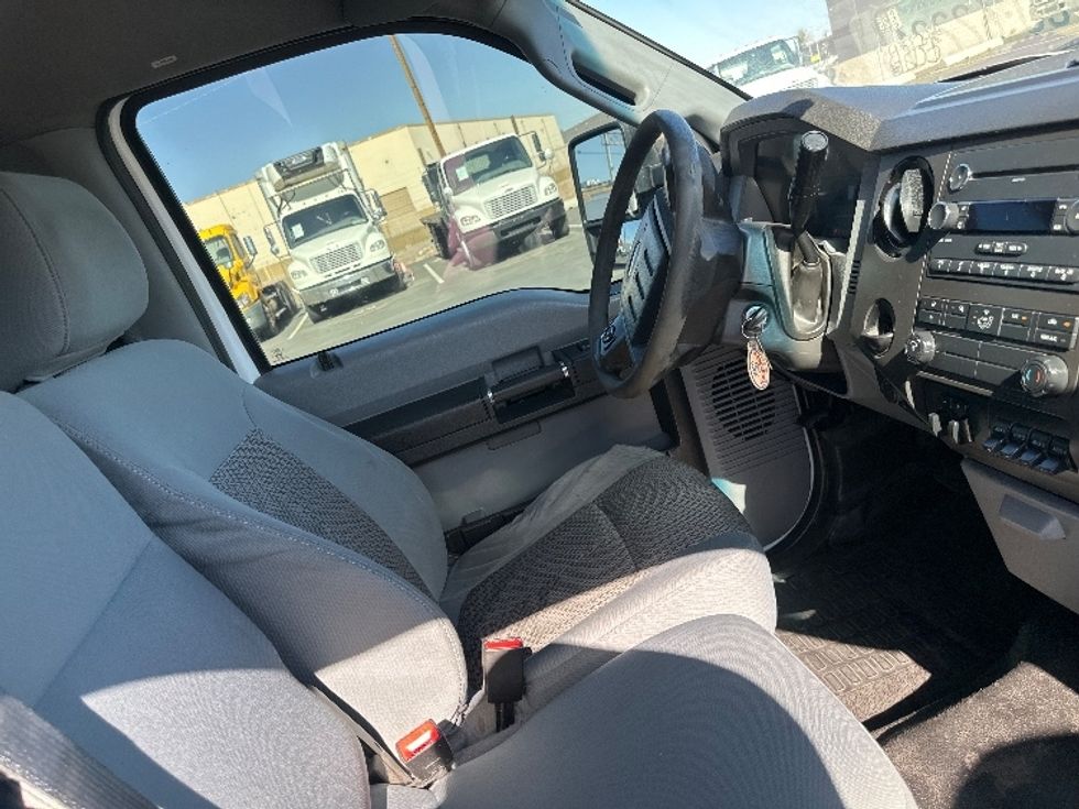 Flatbed Truck-Light and Medium Duty Trucks-Ford-2013-F550-Phoenix-AZ-171,842\n\t\tmiles-$ 25,750 - Image 18