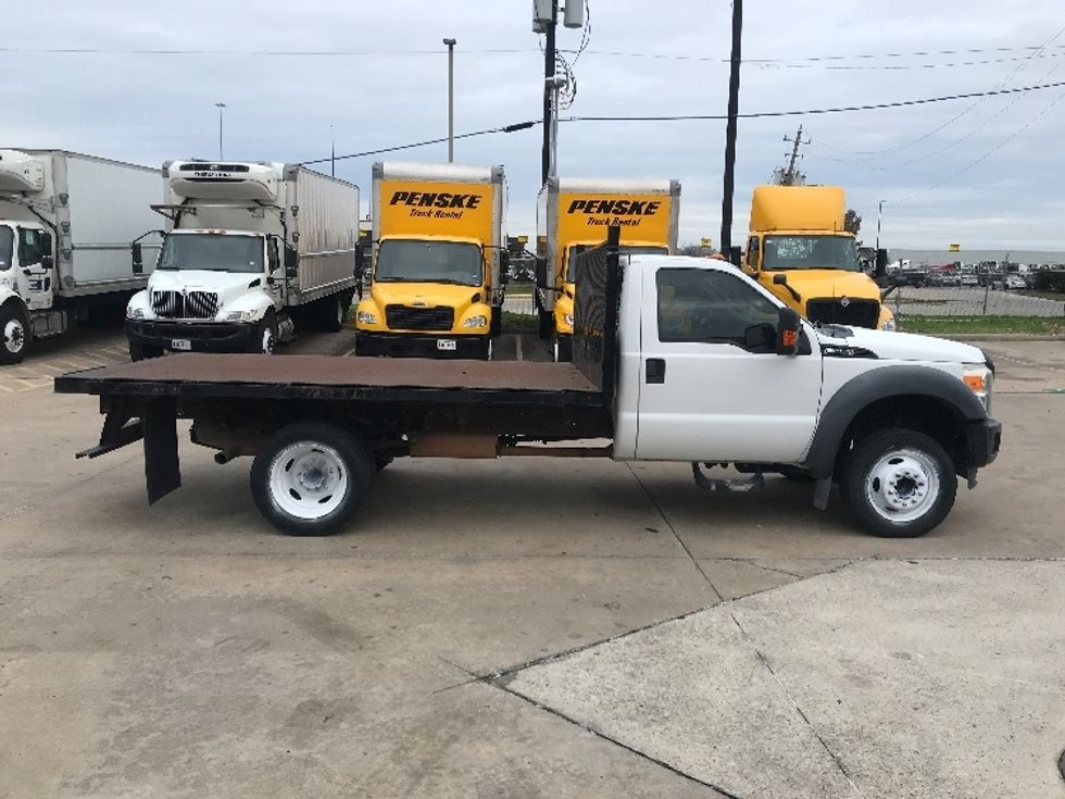 Flatbed Truck-Light and Medium Duty Trucks-Ford-2016-F550-Houston-TX-94,570\n\t\tmiles-$ 33,500 - Image 15