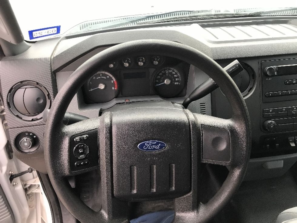 Flatbed Truck-Light and Medium Duty Trucks-Ford-2016-F550-Houston-TX-94,570\n\t\tmiles-$ 33,500 - Image 18