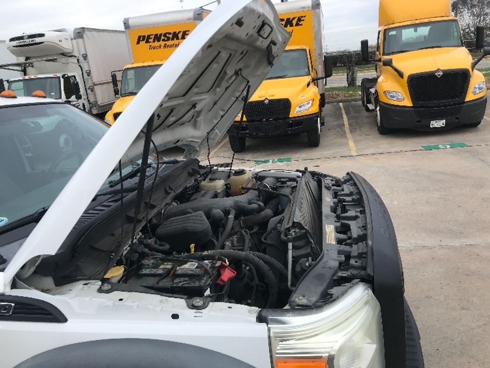 Flatbed Truck-Light and Medium Duty Trucks-Ford-2016-F550-Houston-TX-94,570\n\t\tmiles-$ 33,500 - Image 23
