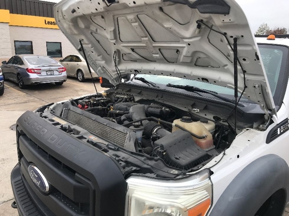 Flatbed Truck-Light and Medium Duty Trucks-Ford-2016-F550-Houston-TX-94,570\n\t\tmiles-$ 33,500 - Image 24