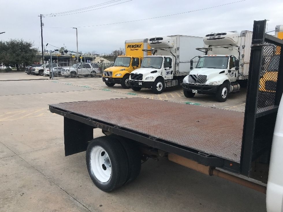 Flatbed Truck-Light and Medium Duty Trucks-Ford-2016-F550-Houston-TX-94,570\n\t\tmiles-$ 33,500 - Image 26