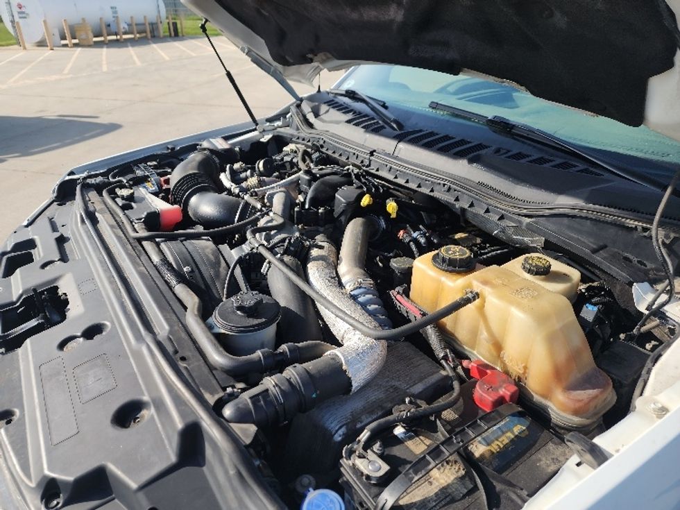 Flatbed Truck-Light and Medium Duty Trucks-Ford-2017-F350-Elkhart-IN-186,411\n\t\tmiles-$ 37,250 - Image 20