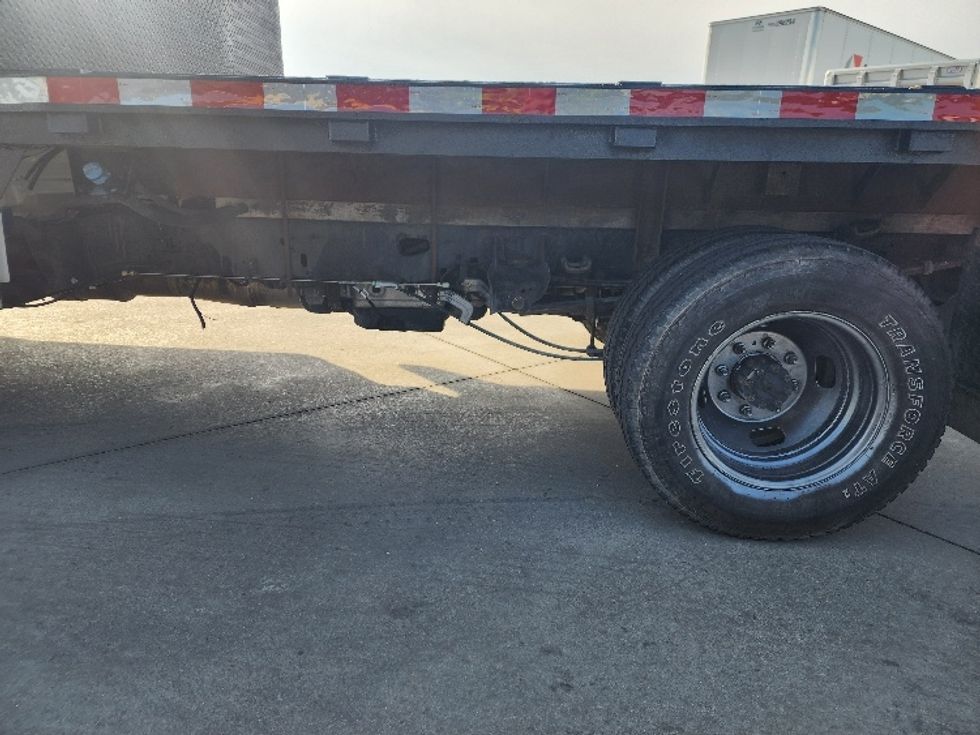 Flatbed Truck-Light and Medium Duty Trucks-Ford-2017-F350-Elkhart-IN-186,411\n\t\tmiles-$ 37,250 - Image 5