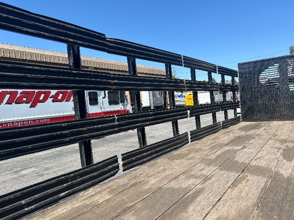 Flatbed Truck-Light and Medium Duty Trucks-Ford-2017-F450-Torrance-CA-112,814\n\t\tmiles-$ 33,000 - Image 11