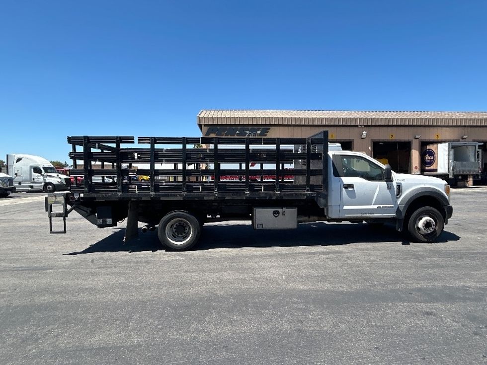 Flatbed Truck-Light and Medium Duty Trucks-Ford-2017-F450-Torrance-CA-112,814\n\t\tmiles-$ 33,000 - Image 15