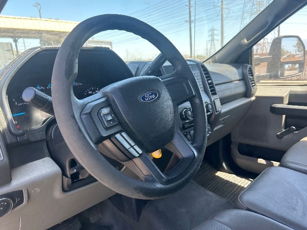 Flatbed Truck-Light and Medium Duty Trucks-Ford-2017-F450-Torrance-CA-112,814\n\t\tmiles-$ 33,000 - Image 17
