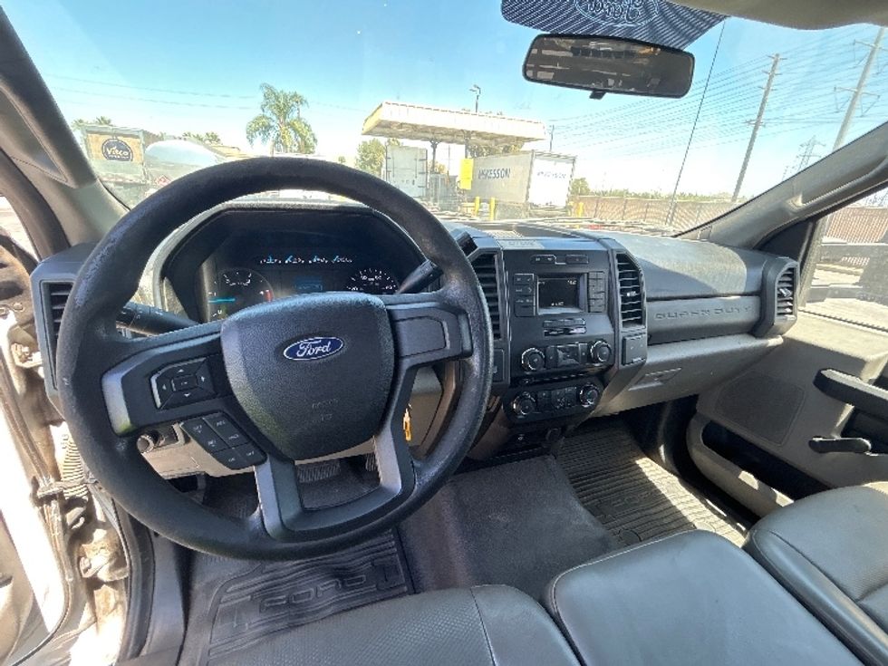 Flatbed Truck-Light and Medium Duty Trucks-Ford-2017-F450-Torrance-CA-112,814\n\t\tmiles-$ 33,000 - Image 18
