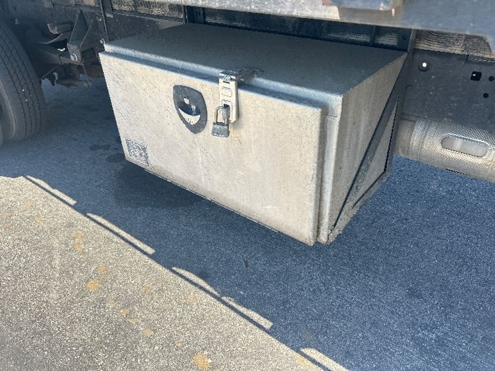 Flatbed Truck-Light and Medium Duty Trucks-Ford-2017-F450-Torrance-CA-112,814\n\t\tmiles-$ 33,000 - Image 25