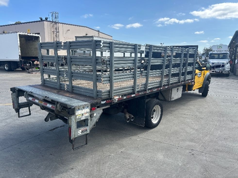 Flatbed Truck-Light and Medium Duty Trucks-Ford-2018-F450-Fontana-CA-102,611\n\t\tmiles-$ 32,250 - Image 13