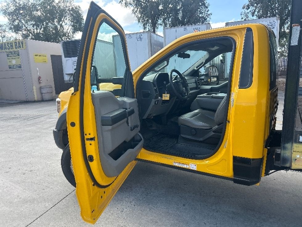 Flatbed Truck-Light and Medium Duty Trucks-Ford-2018-F450-Fontana-CA-102,611\n\t\tmiles-$ 32,250 - Image 16