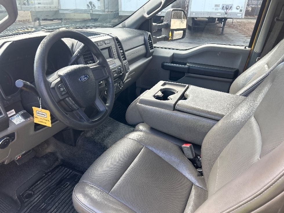 Flatbed Truck-Light and Medium Duty Trucks-Ford-2018-F450-Fontana-CA-102,611\n\t\tmiles-$ 32,250 - Image 17