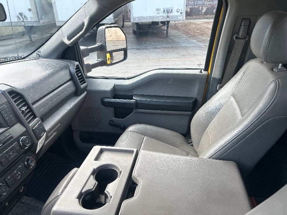 Flatbed Truck-Light and Medium Duty Trucks-Ford-2018-F450-Fontana-CA-102,611\n\t\tmiles-$ 32,250 - Image 19