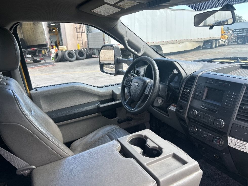 Flatbed Truck-Light and Medium Duty Trucks-Ford-2018-F450-Fontana-CA-102,611\n\t\tmiles-$ 32,250 - Image 22