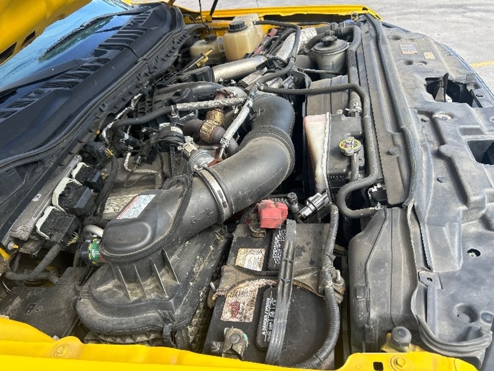 Flatbed Truck-Light and Medium Duty Trucks-Ford-2018-F450-Fontana-CA-102,611\n\t\tmiles-$ 32,250 - Image 23