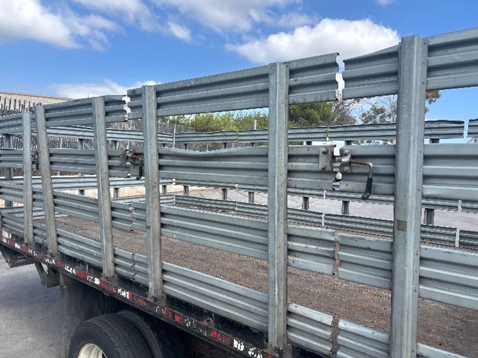 Flatbed Truck-Light and Medium Duty Trucks-Ford-2018-F450-Fontana-CA-102,611\n\t\tmiles-$ 32,250 - Image 29