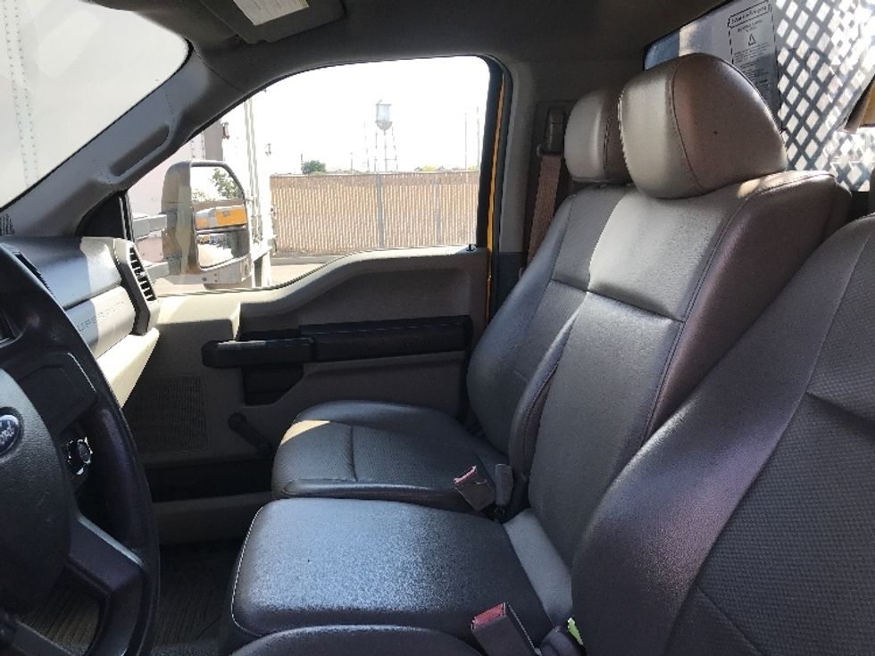 Flatbed Truck-Light and Medium Duty Trucks-Ford-2018-F450-La Mirada-CA-116,588\n\t\tmiles-$ 31,000 - Image 19