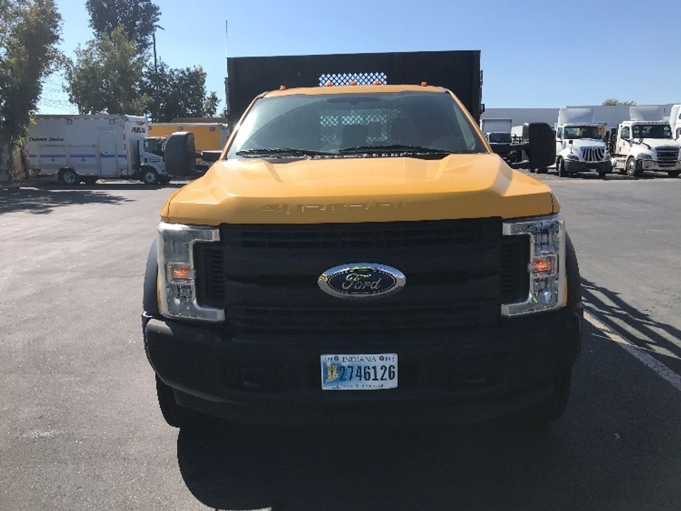 Flatbed Truck-Light and Medium Duty Trucks-Ford-2018-F450-La Mirada-CA-116,588\n\t\tmiles-$ 31,000 - Image 2