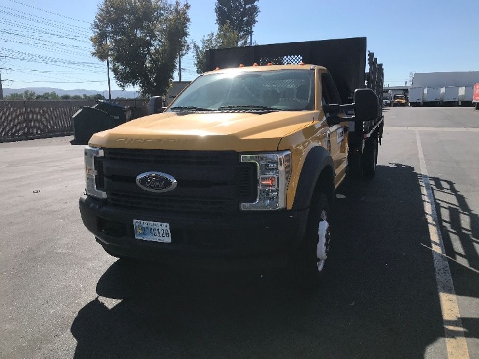 Flatbed Truck-Light and Medium Duty Trucks-Ford-2018-F450-La Mirada-CA-116,588\n\t\tmiles-$ 31,000 - Image 3