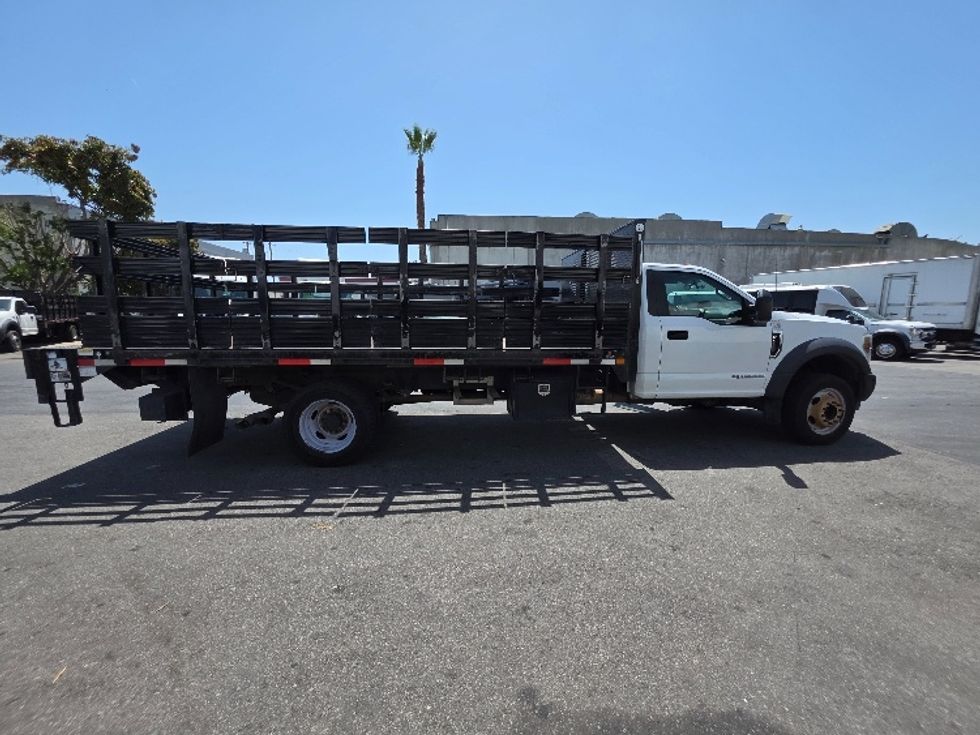 Flatbed Truck-Light and Medium Duty Trucks-Ford-2018-F550-Torrance-CA-134,919\n\t\tmiles-$ 38,500 - Image 15