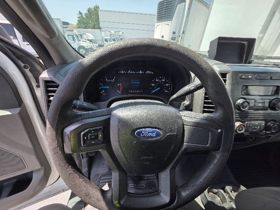 Flatbed Truck-Light and Medium Duty Trucks-Ford-2018-F550-Torrance-CA-134,919\n\t\tmiles-$ 38,500 - Image 18