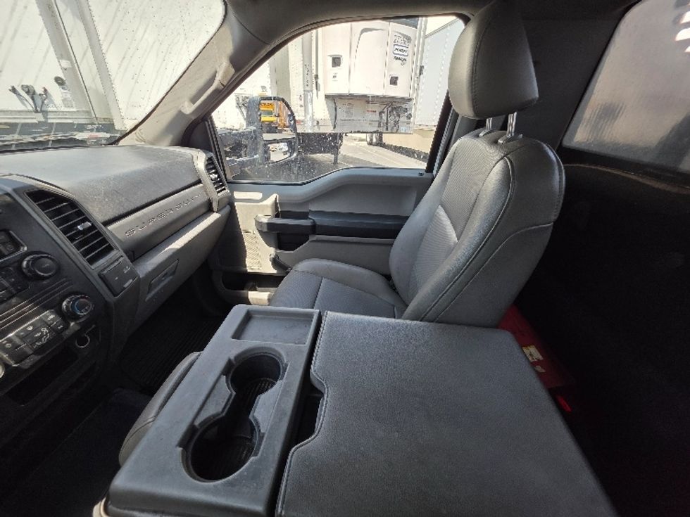 Flatbed Truck-Light and Medium Duty Trucks-Ford-2018-F550-Torrance-CA-134,919\n\t\tmiles-$ 38,500 - Image 19