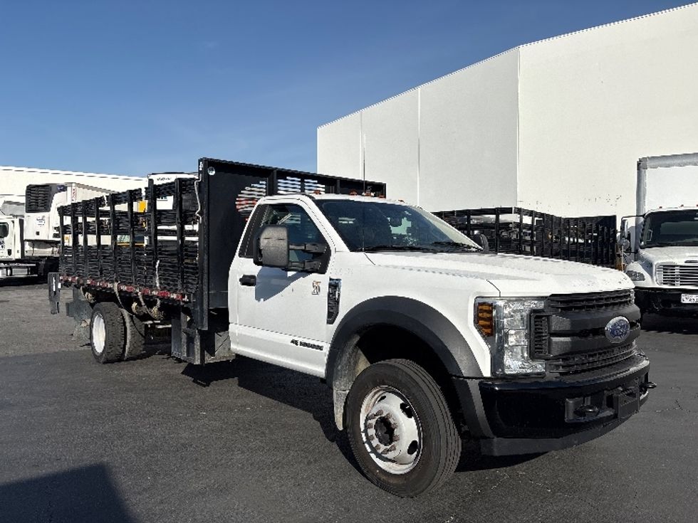 Flatbed Truck-Light and Medium Duty Trucks-Ford-2018-F550-Torrance-CA-150,029\n\t\tmiles-$ 37,500 - Image 1