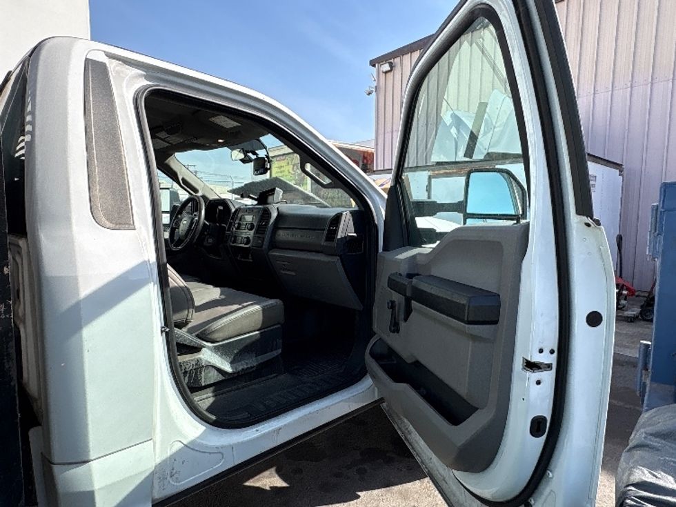 Flatbed Truck-Light and Medium Duty Trucks-Ford-2018-F550-Torrance-CA-150,029\n\t\tmiles-$ 37,500 - Image 20