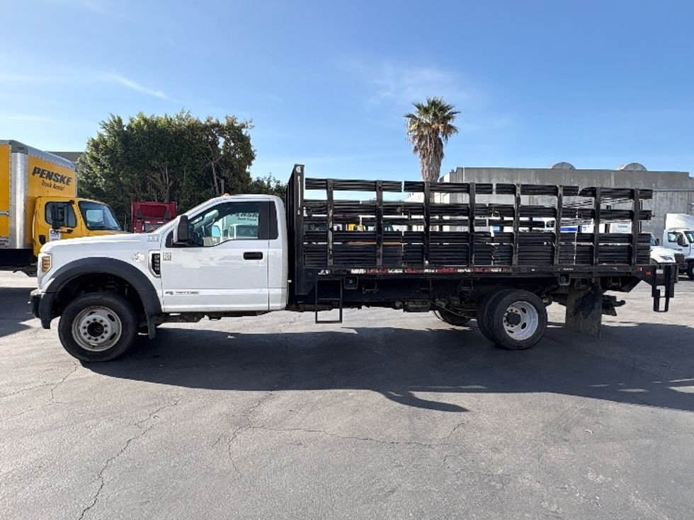 Flatbed Truck-Light and Medium Duty Trucks-Ford-2018-F550-Torrance-CA-150,029\n\t\tmiles-$ 37,500 - Image 4