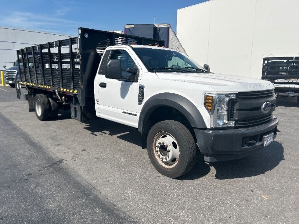 Flatbed Truck-Light and Medium Duty Trucks-Ford-2018-F550-Torrance-CA-150,992\n\t\tmiles-$ 36,750 - Image 1