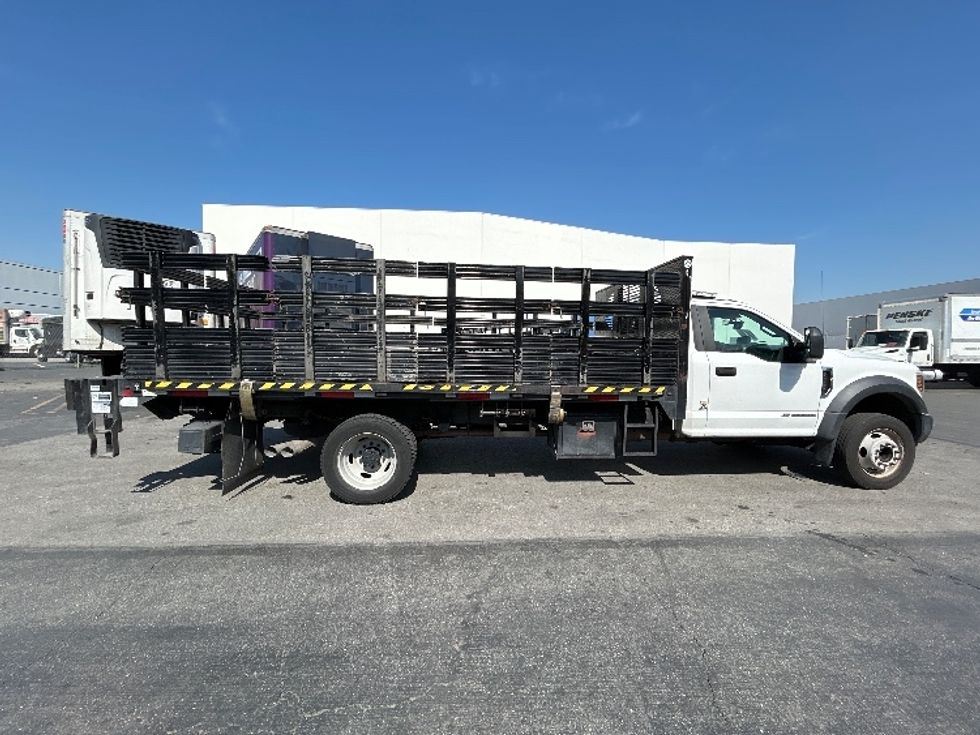 Flatbed Truck-Light and Medium Duty Trucks-Ford-2018-F550-Torrance-CA-150,992\n\t\tmiles-$ 36,750 - Image 15