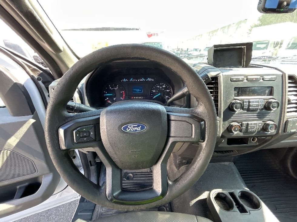 Flatbed Truck-Light and Medium Duty Trucks-Ford-2018-F550-Torrance-CA-150,992\n\t\tmiles-$ 36,750 - Image 18