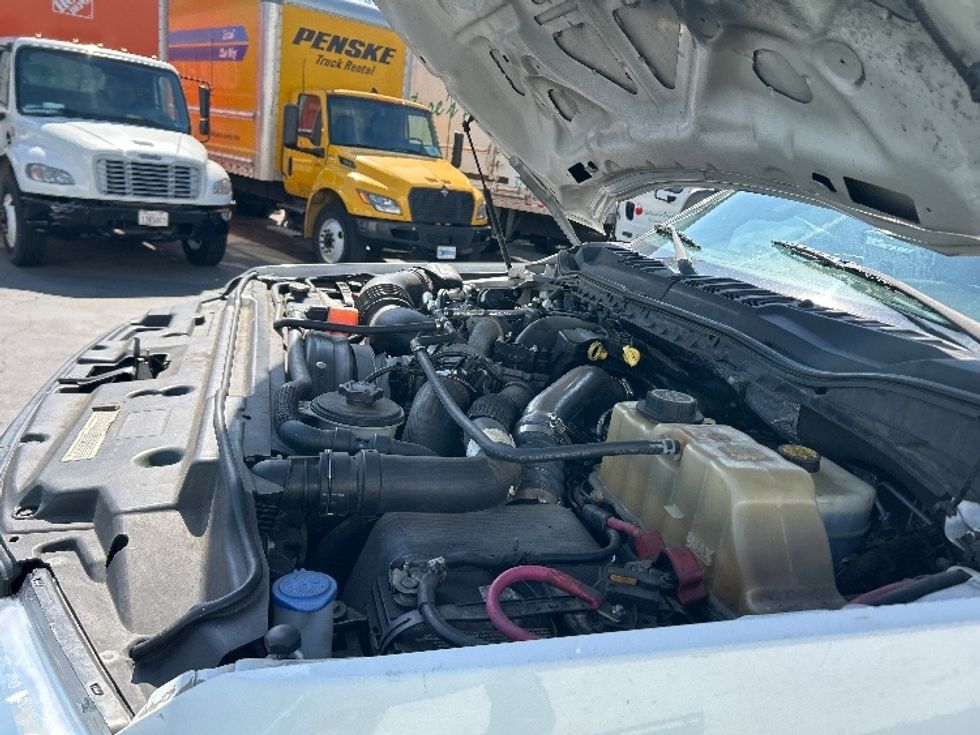 Flatbed Truck-Light and Medium Duty Trucks-Ford-2018-F550-Torrance-CA-150,992\n\t\tmiles-$ 36,750 - Image 24