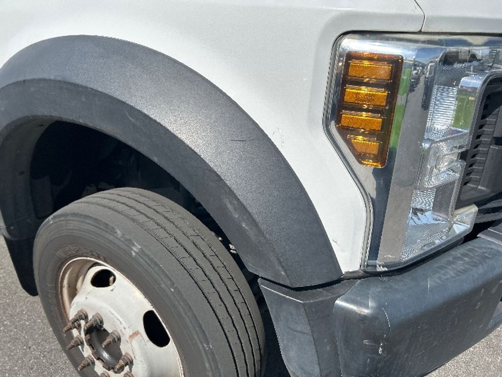 Flatbed Truck-Light and Medium Duty Trucks-Ford-2018-F550-Torrance-CA-150,992\n\t\tmiles-$ 36,750 - Image 27