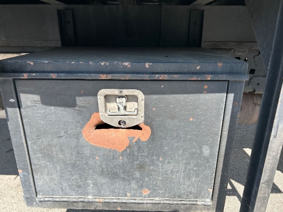 Flatbed Truck-Light and Medium Duty Trucks-Ford-2018-F550-Torrance-CA-150,992\n\t\tmiles-$ 36,750 - Image 29