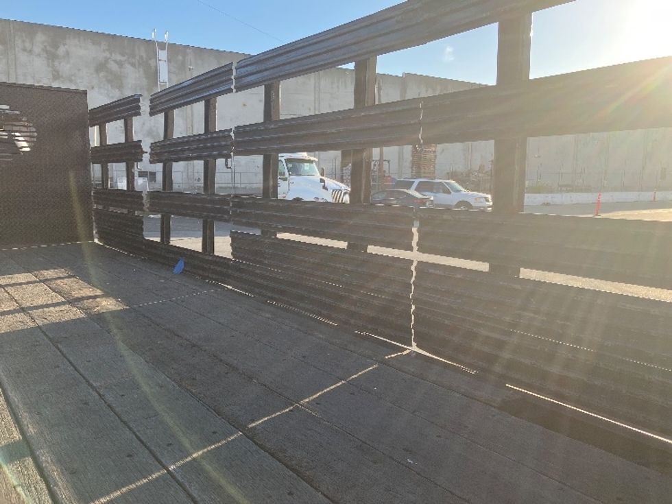 Flatbed Truck-Light and Medium Duty Trucks-Ford-2018-F550-Torrance-CA-165,471\n\t\tmiles-$ 36,250 - Image 12