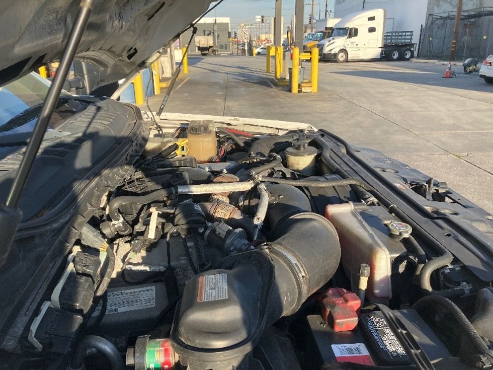 Flatbed Truck-Light and Medium Duty Trucks-Ford-2018-F550-Torrance-CA-165,471\n\t\tmiles-$ 36,250 - Image 23