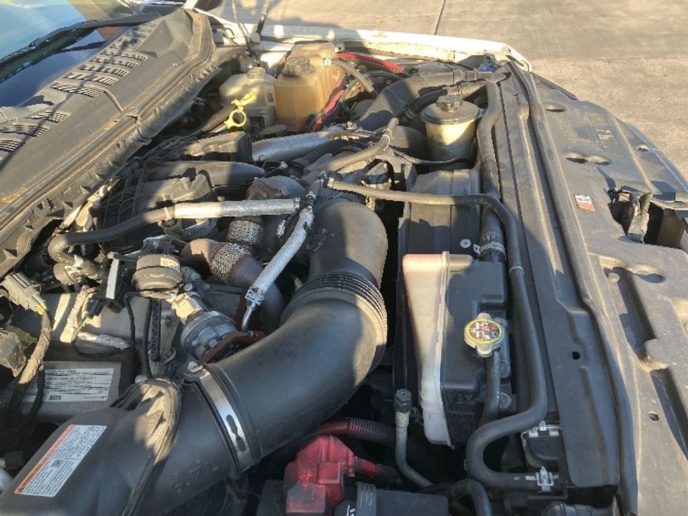 Flatbed Truck-Light and Medium Duty Trucks-Ford-2018-F550-Torrance-CA-165,471\n\t\tmiles-$ 36,250 - Image 24