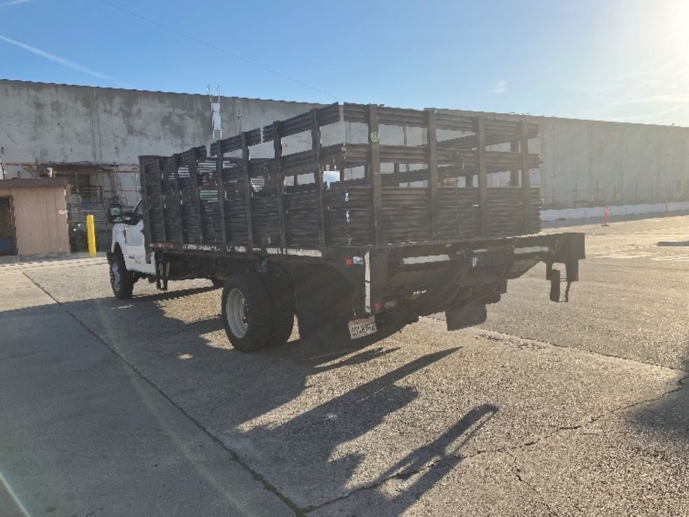 Flatbed Truck-Light and Medium Duty Trucks-Ford-2018-F550-Torrance-CA-165,471\n\t\tmiles-$ 36,250 - Image 6