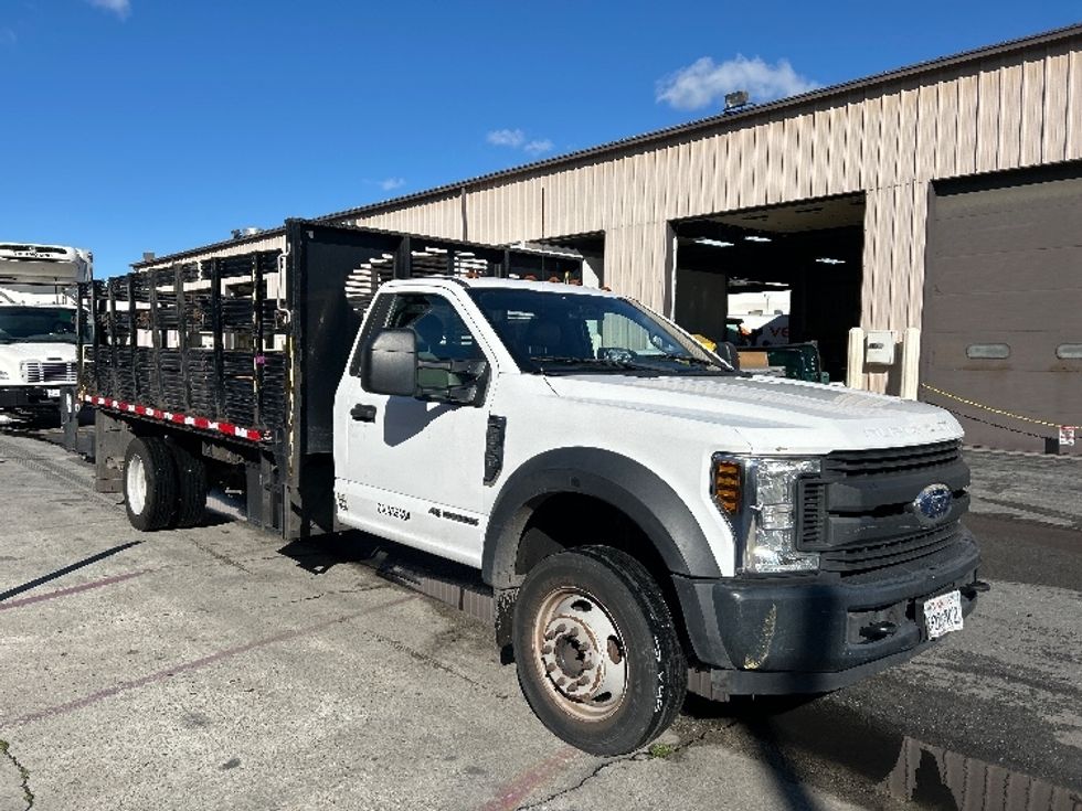 Flatbed Truck-Light and Medium Duty Trucks-Ford-2018-F550-Torrance-CA-170,919\n\t\tmiles-$ 36,000 - Image 1