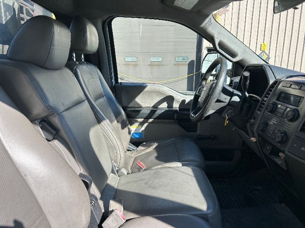 Flatbed Truck-Light and Medium Duty Trucks-Ford-2018-F550-Torrance-CA-170,919\n\t\tmiles-$ 36,000 - Image 22