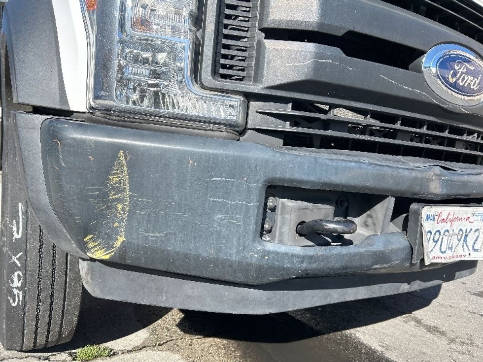 Flatbed Truck-Light and Medium Duty Trucks-Ford-2018-F550-Torrance-CA-170,919\n\t\tmiles-$ 36,000 - Image 27