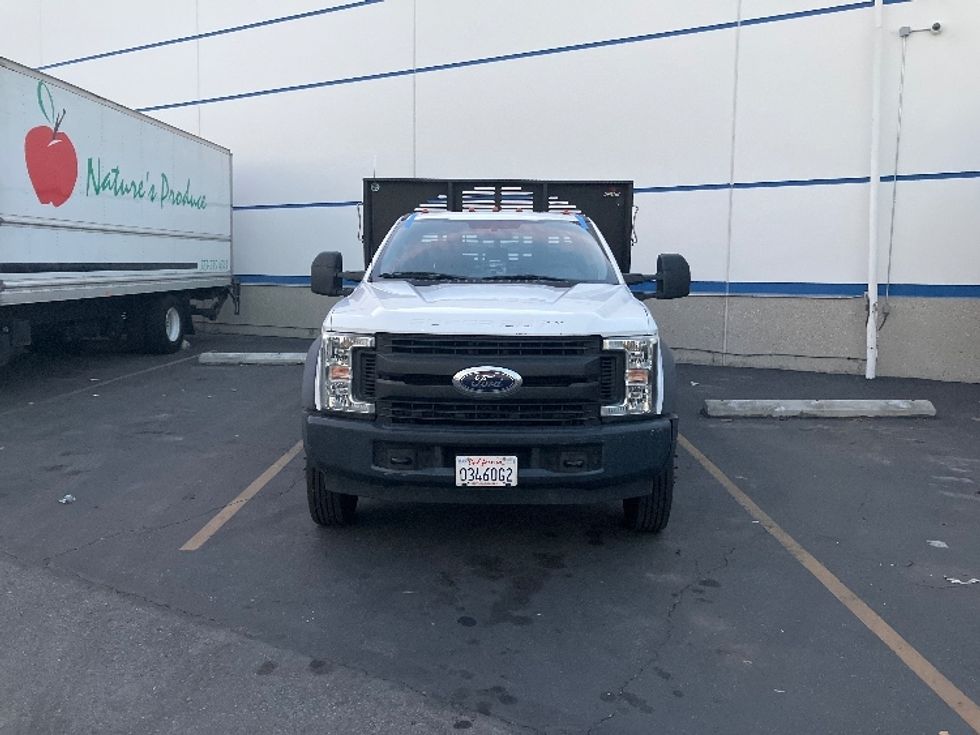 Flatbed Truck-Light and Medium Duty Trucks-Ford-2018-F550-Torrance-CA-177,791\n\t\tmiles-$ 35,500 - Image 2