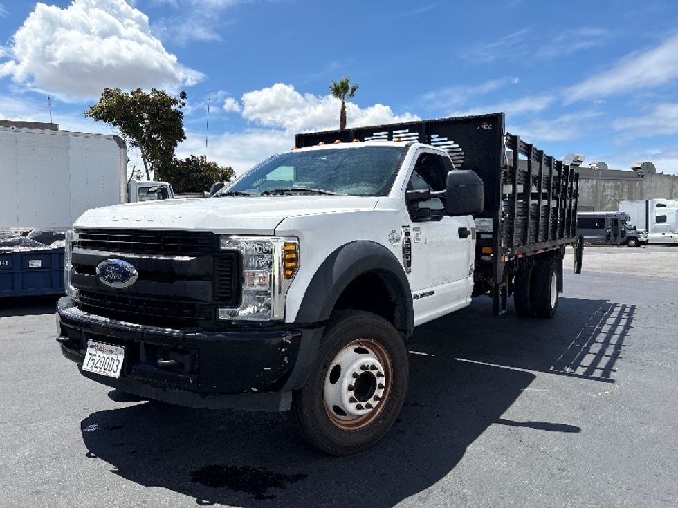 Flatbed Truck-Light and Medium Duty Trucks-Ford-2018-F550-Torrance-CA-193,607\n\t\tmiles-$ 29,750 - Image 3