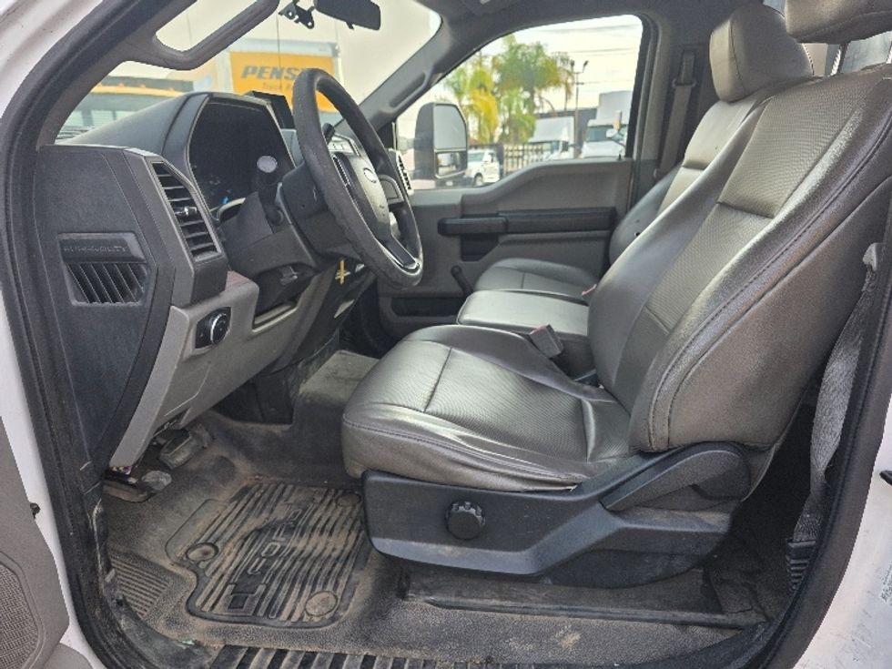 Flatbed Truck-Light and Medium Duty Trucks-Ford-2018-F550-Torrance-CA-194,443\n\t\tmiles-$ 33,250 - Image 17